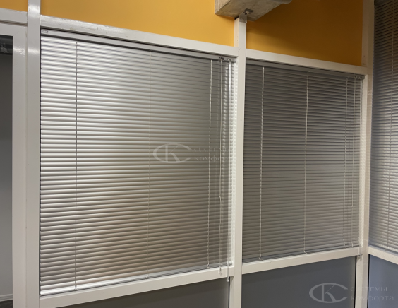 Горизонтальные алюминиевые жалюзи