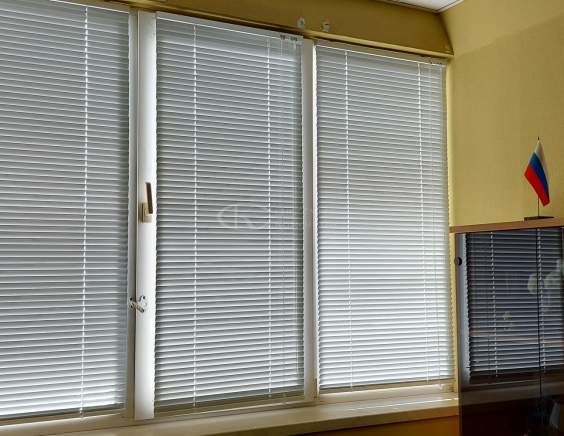 Горизонтальные алюминиевые жалюзи
